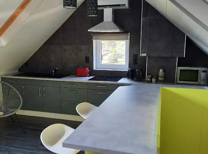 Studio Neuf Cote Campagne Agreable A Vivre.